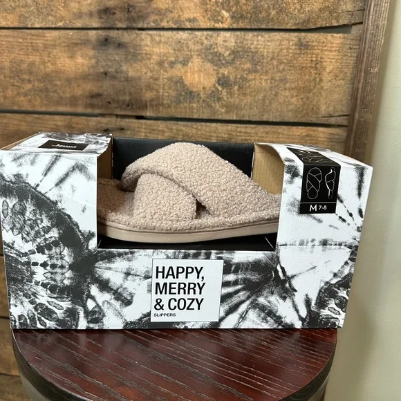 Jenni Intimates - Macy's Soft and cozy house slippers size Medium (7-8) NIB - Picture 5 of 5